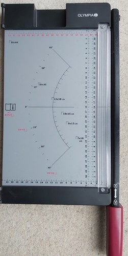 Paper and card guillotine - paper,
