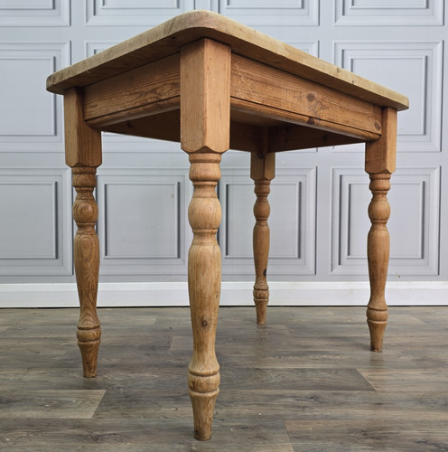 Vintage pine kitchen - kitchen, table