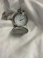 White metal open - metal,