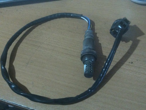 Lambda sensor downstream - /,