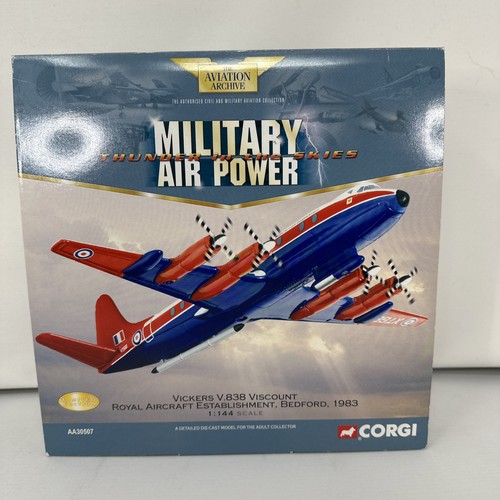Corgi aa30507 vickers - aa30507, v.838