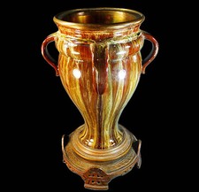 FINE V LARGE TRAILED LINTHORPE