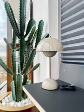 &Tradition Flowerpot VP9