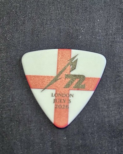 Metallica london guitar - metallica,