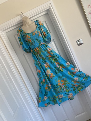 Exquisite bnwt monsoon - size, l