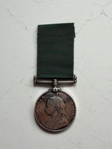 Victoria volunteer long - victoria,