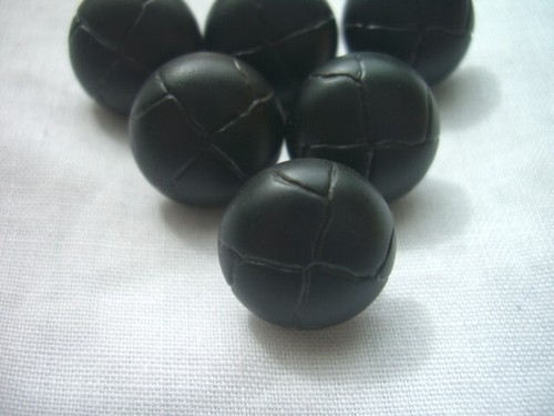 Black leather effect football - black,