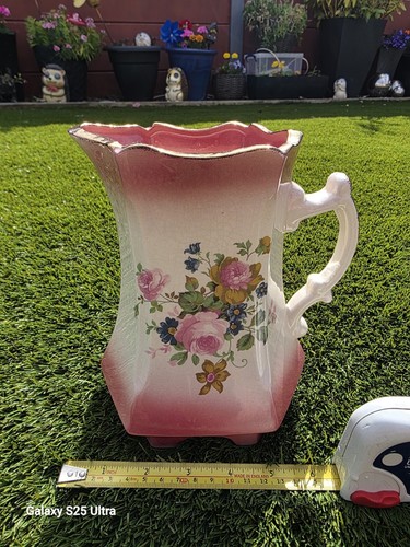 Striking hexagonal floral - striking,