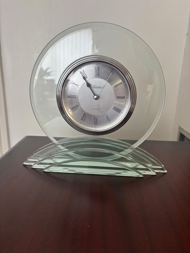 Brand new glass quartz clock - new,