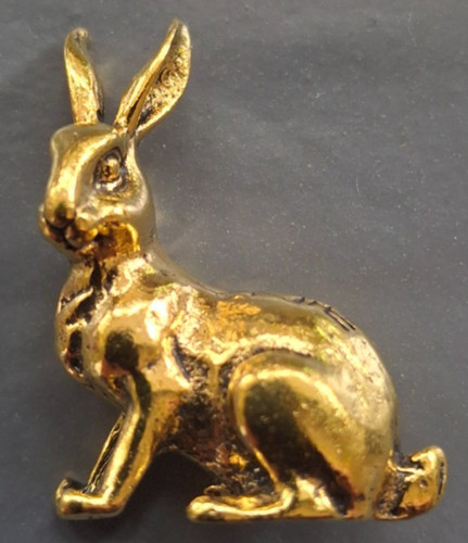 Hare figure brass - in,