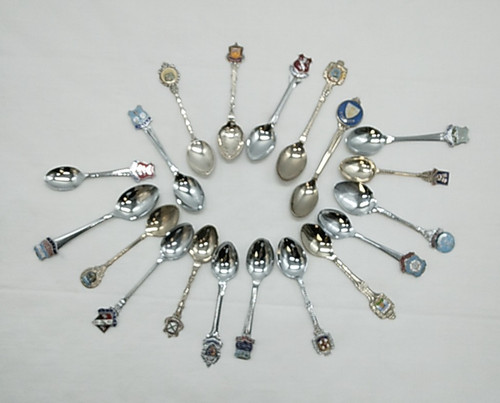 Collectable souvenir teaspoons - collectable,