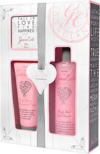 Grace cole bathing discovery - cole,
