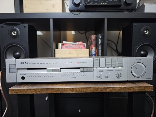 Akai stereo integrated - am-u1,