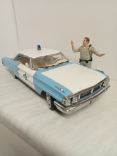 Sun Star 1/18 1964 Ford Galaxie 500 Police Car with Police Officer Figure