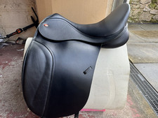 18” Kent & Masters Dressage