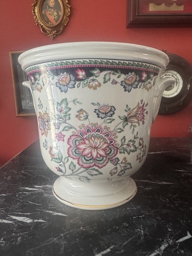 Lovely vintage royal winton - lovely,