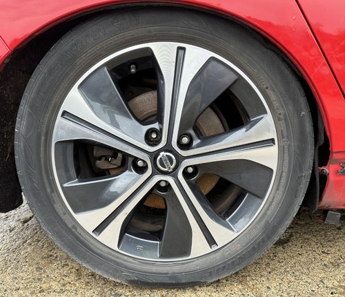 Nissan leaf alloy - leaf,