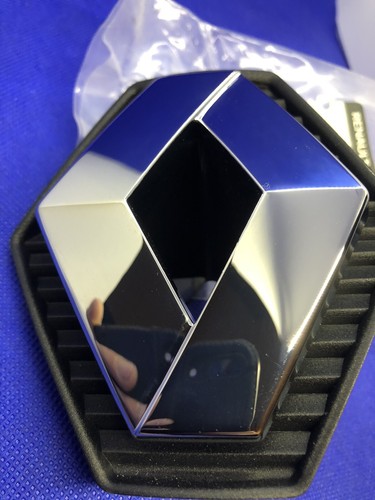 Logo badge clio grille mk2 - clio,