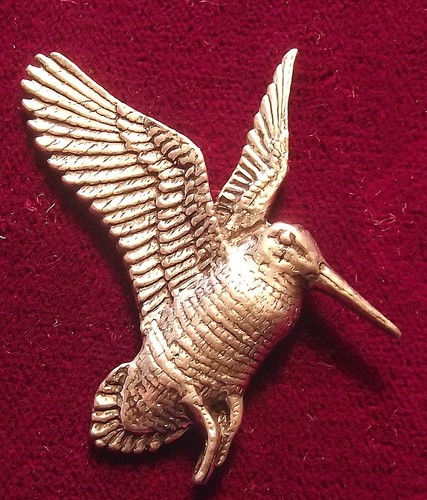 Superb pewter hunting flying - pewter,
