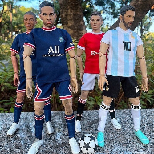 Football player dolls 6 - football,