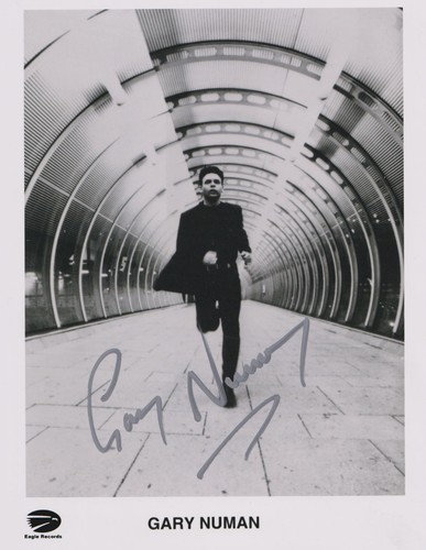 Gary numan photo hand - 8", x