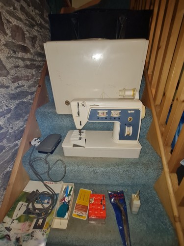 Singer 744 sewing machine - 744, in