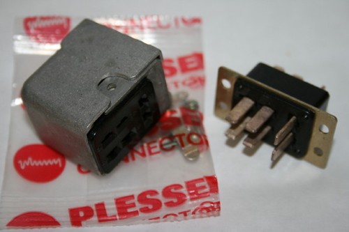 Heavy duty way plug - duty, &