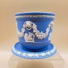 Vintage WEDGWOOD Blue Jasperware CLASSIC LION JARDINIERE Plant Pot Planter 1960s