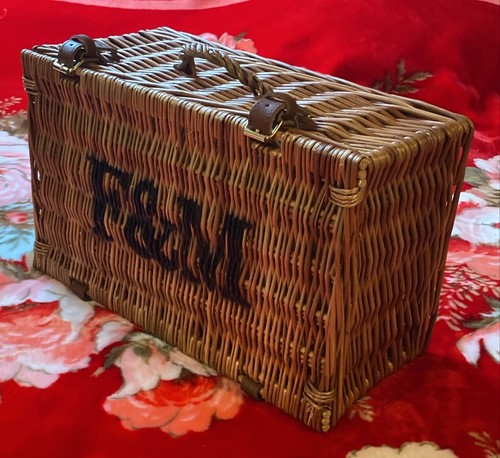 Fortnum and mason - , wicker