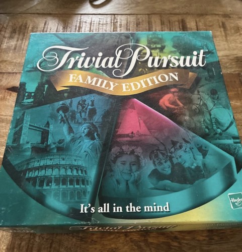 Hasbro trivial pursuit - trivial, family