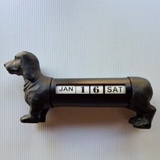 Dachshund Cast Metal Perpetual