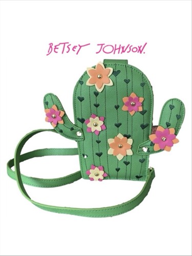 Betsey johnson kitsch - betsey, xo
