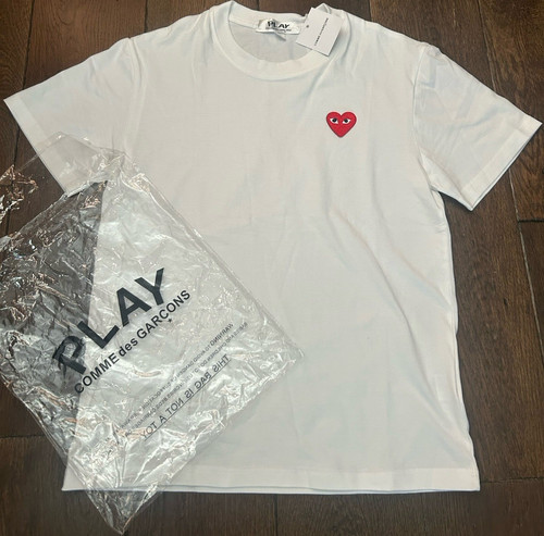 Comme des garçons play - comme,