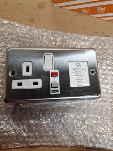 Rcd socket - 1g,