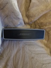 LOOK LQQK BOSE SOUND LINK MINI USED GREAT CONDITION WITH USB MJNI CHARGE ADAPTER