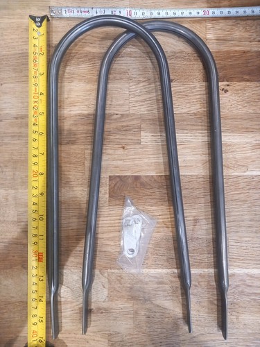 Universal mudguard stays pre - universal,