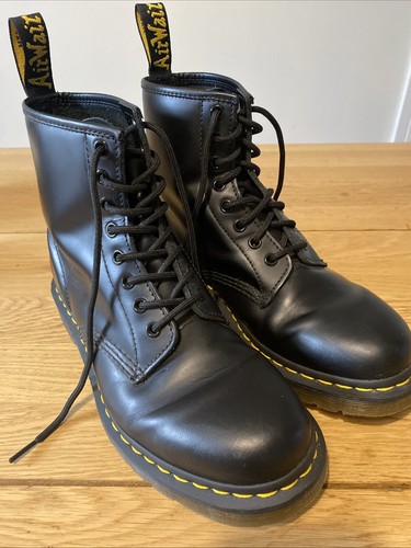 Martens black size 7 - dr,
