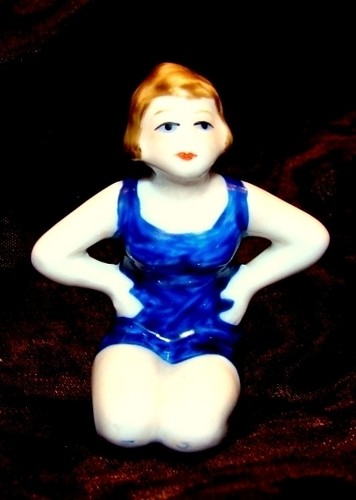 Figurine bathing beauty - figurine,
