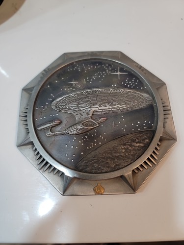Star trek pewter plate - star,