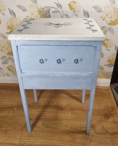 Vintage painted blue - vintage, sewing