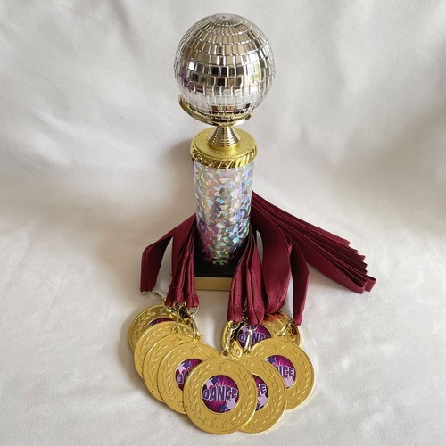 Gold dance medals - 10, &