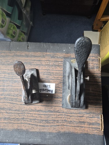 Antique vintage iron - vintage, letter