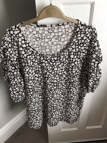 Ladies top size - top,