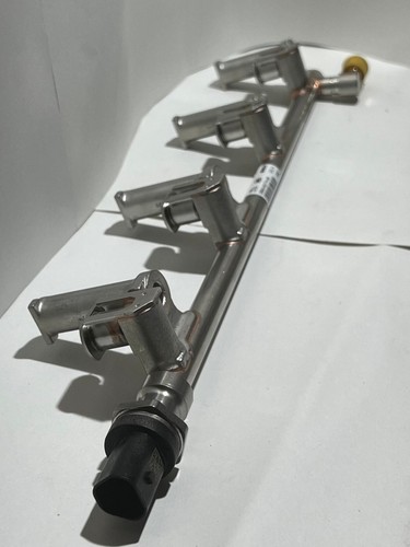 Genuine injection rail with - injection,