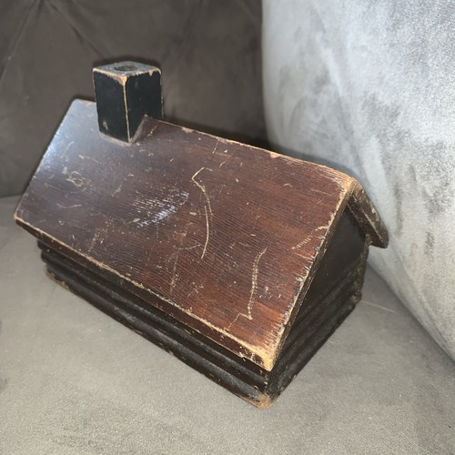 Antique log house shaped - log,