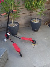 Y Flicker - Black and Red