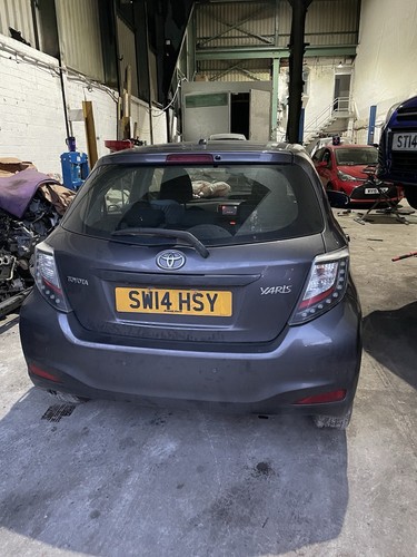 Toyota yaris 2014 full car - full,