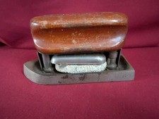 A VINTAGE ANTIQUE BRITISH BOUDOIR IRON 1920's 1930's TRAVEL IRON