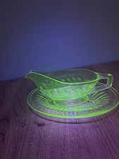 Manganese Glass Gravy Boat Sauce Serving Bowl Clear Glass Vintage