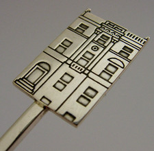 SCOTTISH CASTLE HOUSE SOLID